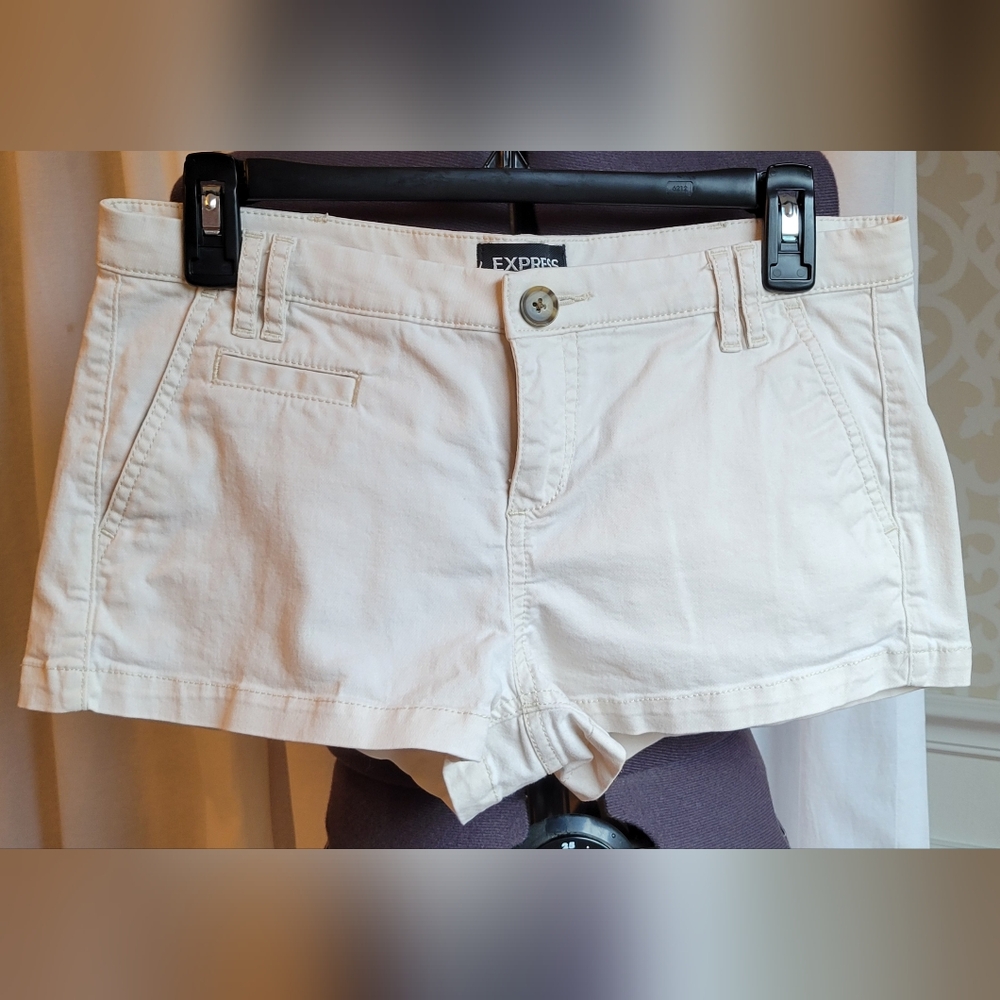 EXPRESS size 2, low rise, twill shorts